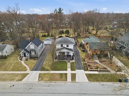 $319,900 | 123 Elmwood Place, Crown Point, IN 46307