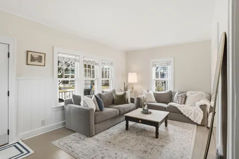 $319,900 | 123 Elmwood Place, Crown Point, IN 46307