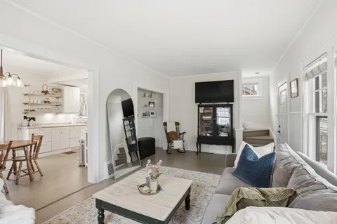 $319,900 | 123 Elmwood Place, Crown Point, IN 46307