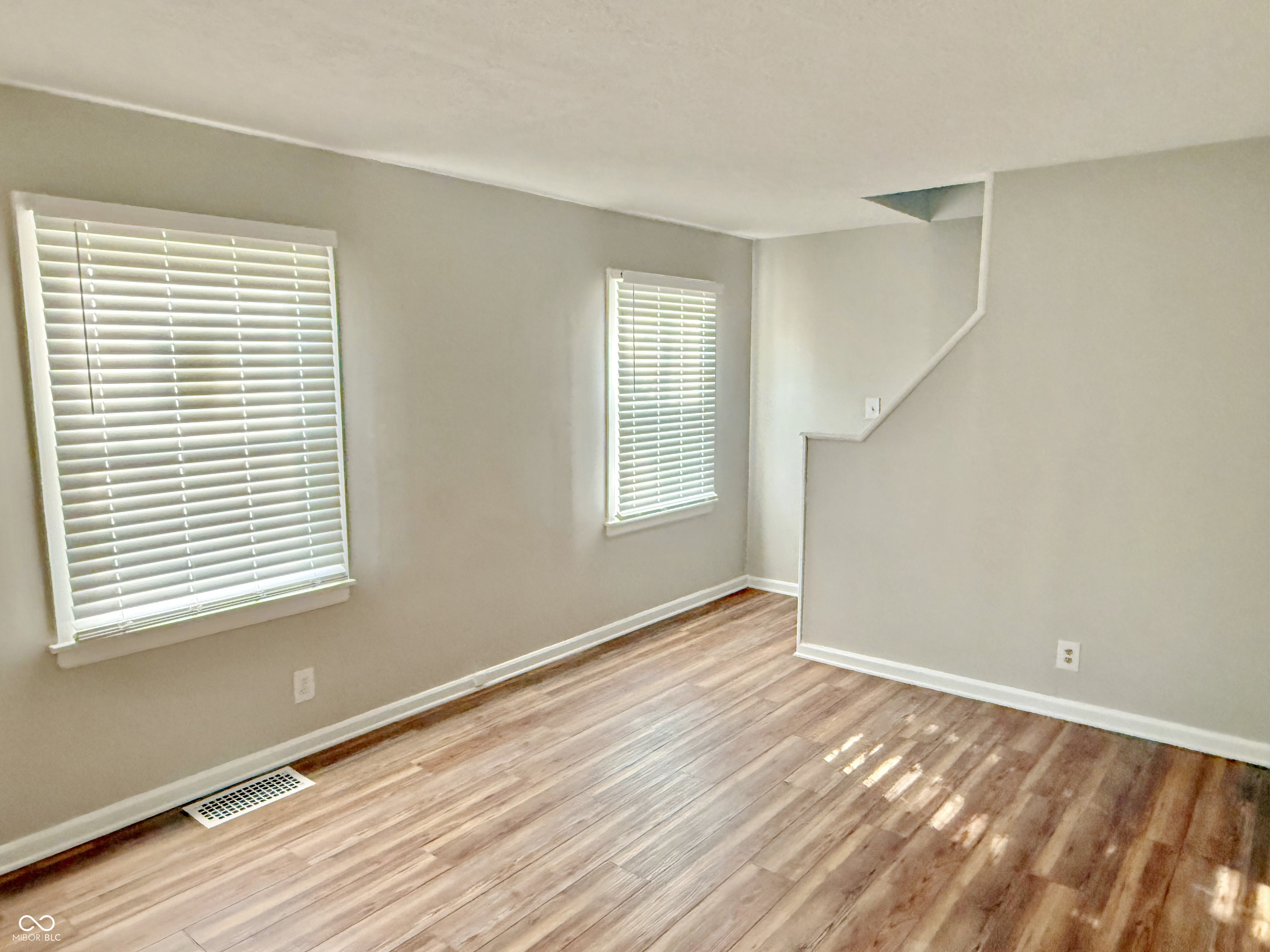 4502 Ralston Avenue Indianapolis, IN 46205 - Photo 9 of 47 Gallery Image 9