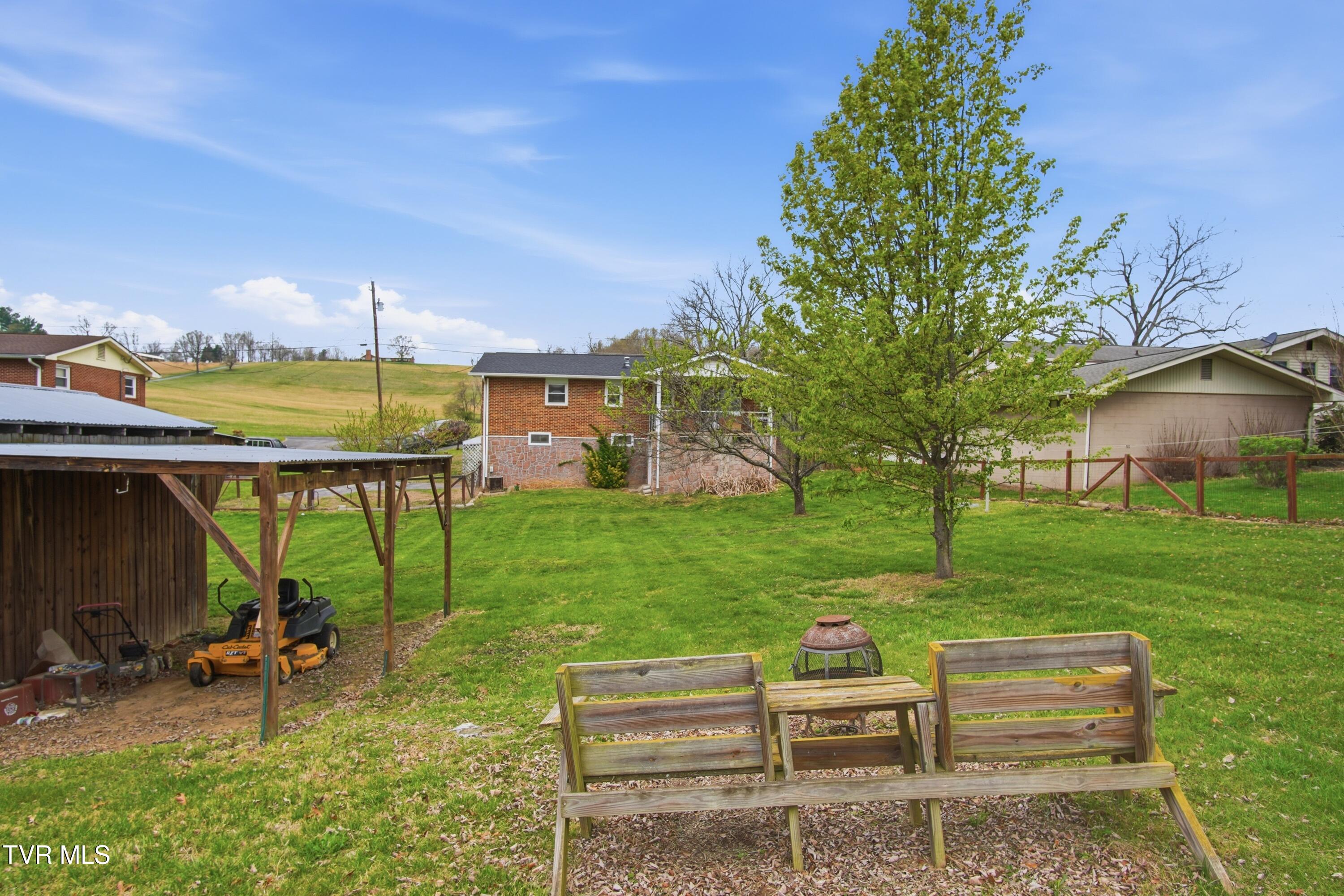 926 East Mountain View Road Johnson City, TN 37601 - Photo 30 of 33 DSC09880
