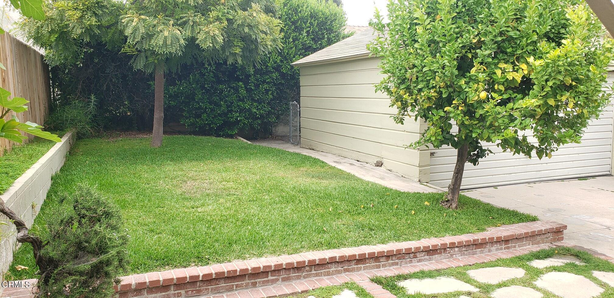 1130 Heather Square Pasadena, CA 91104 - Photo 11 of 12 a view of a backyard with garden
