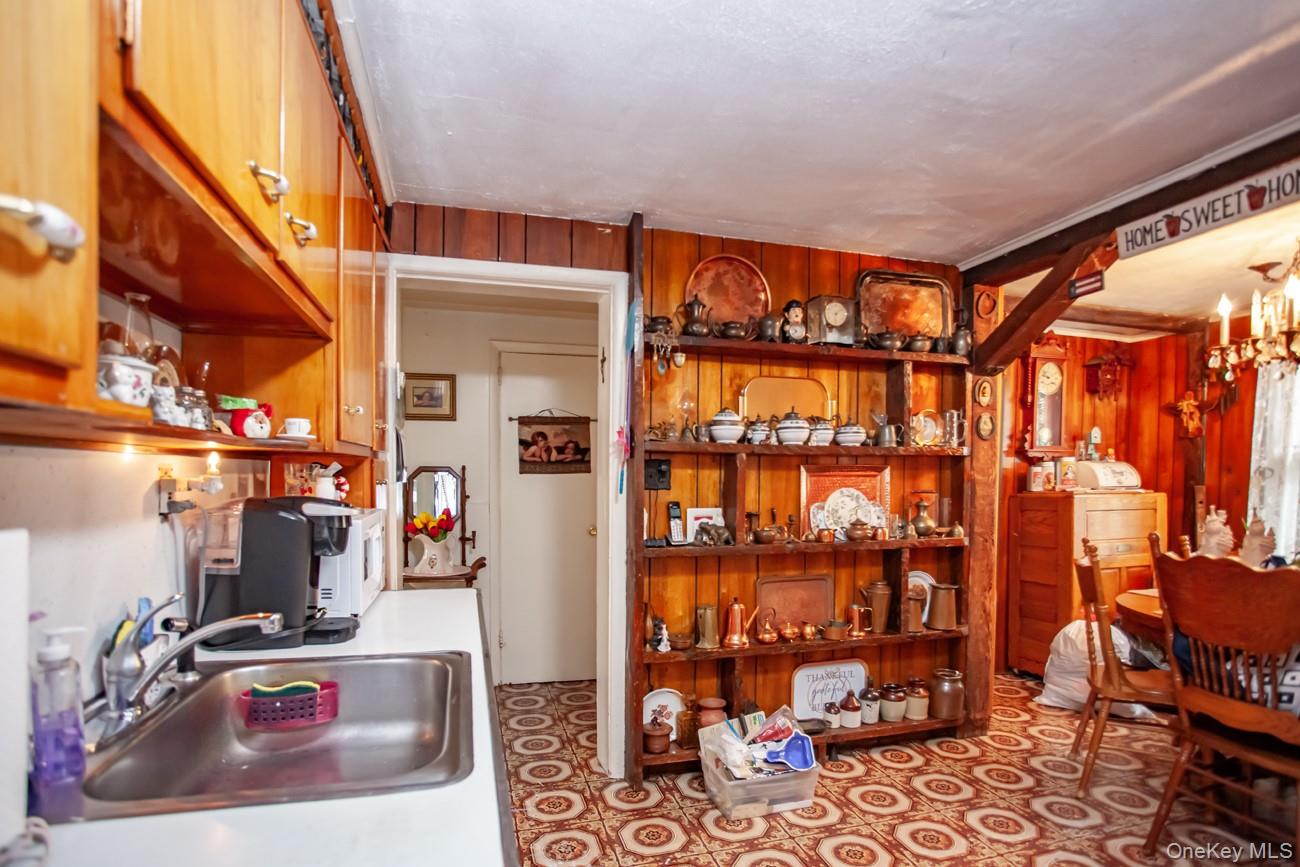 211 Broadway Verplanck, NY 10596 - Photo 20 of 48 a bathroom with a sink and a shower