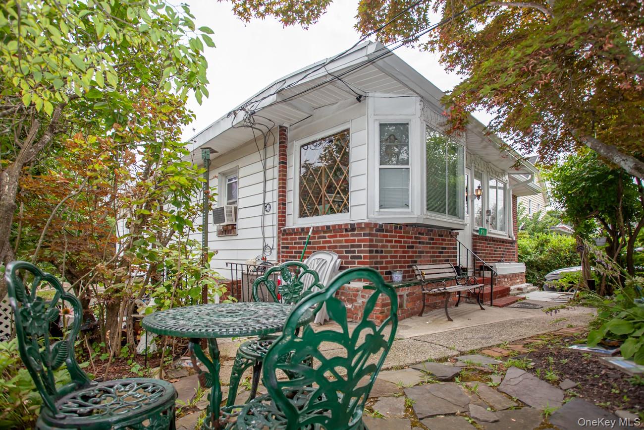 211 Broadway Verplanck, NY 10596 - Photo 3 of 48 a view of a house with backyard and sitting area