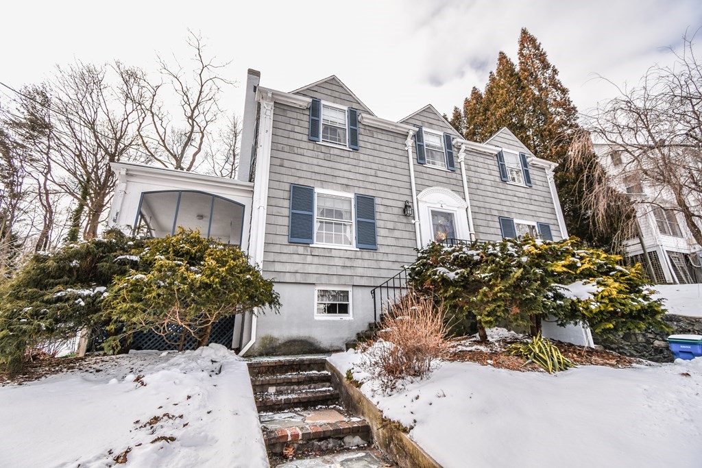 4 Radcliffe Road Belmont, MA 02478 - Photo 3 of 40