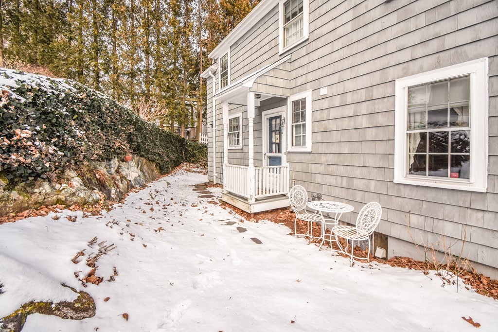 4 Radcliffe Road Belmont, MA 02478 - Photo 5 of 40