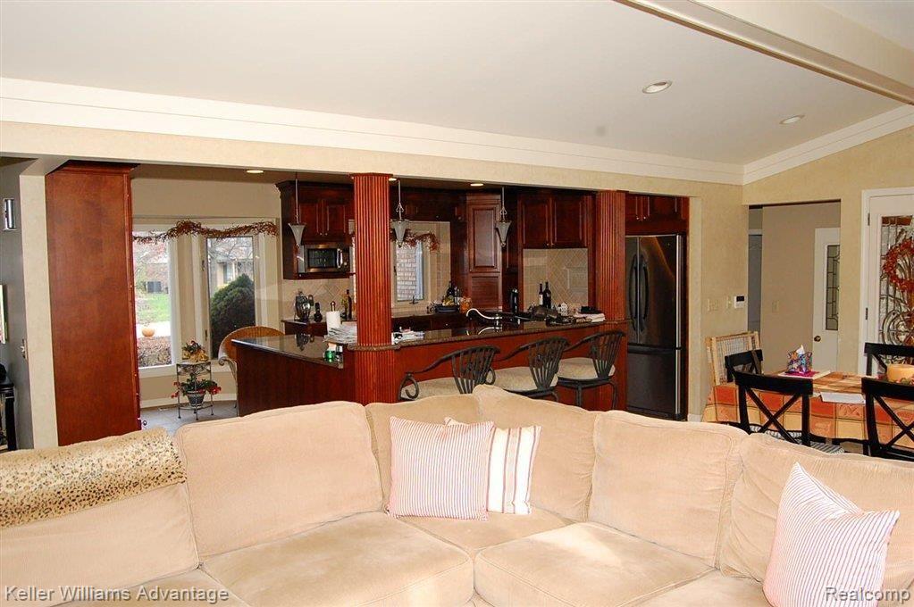 35231 Lancashire Road Livonia, MI 48152 - Photo 21 of 21 OPEN FLOOR PLAN