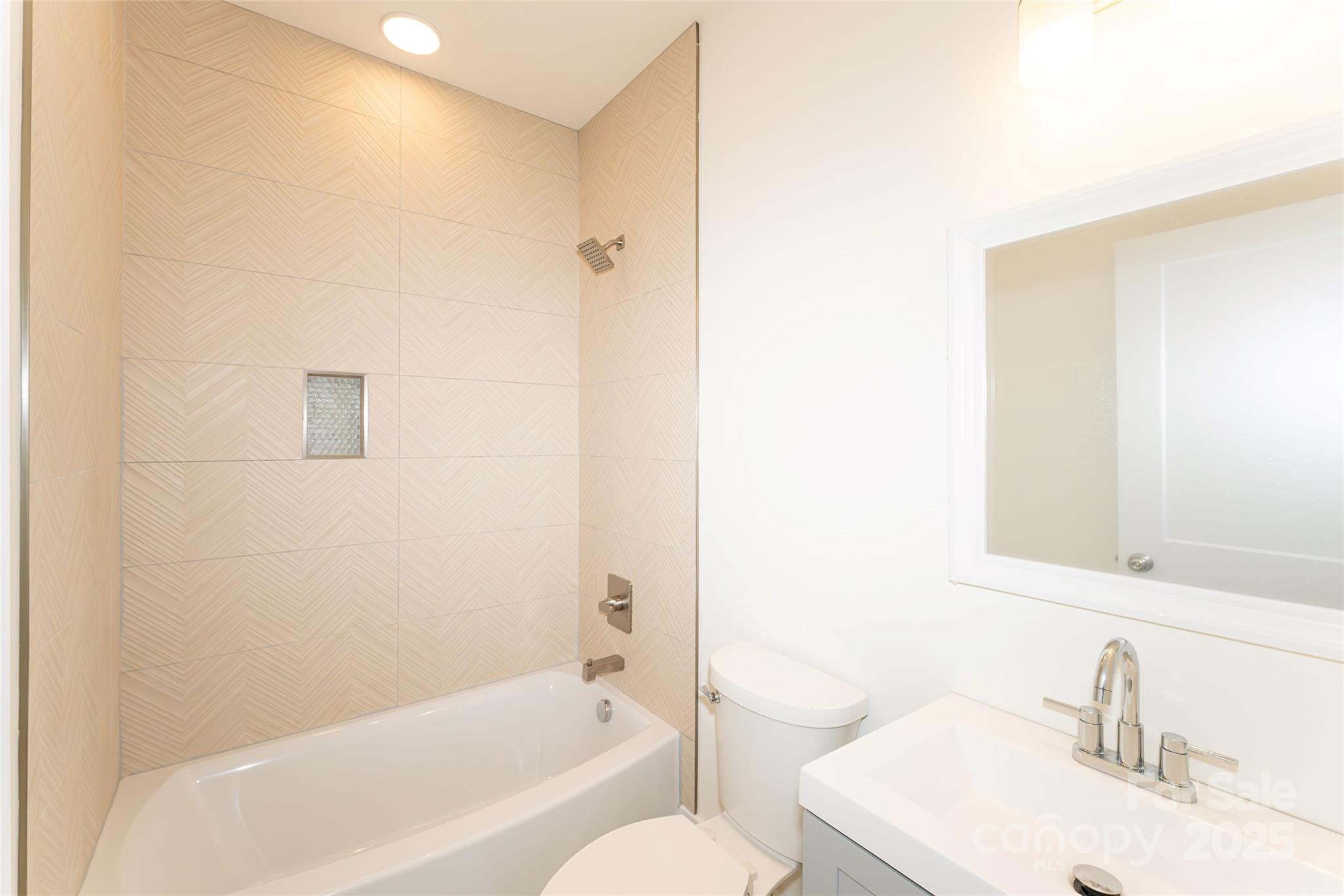 9818 Hood Road Charlotte, NC 28215 - Photo 30 of 35 Gallery Image 30