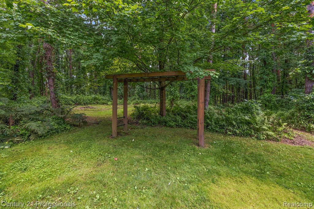 2989 Gardner Road Oxford, MI 48371 - Photo 66 of 69