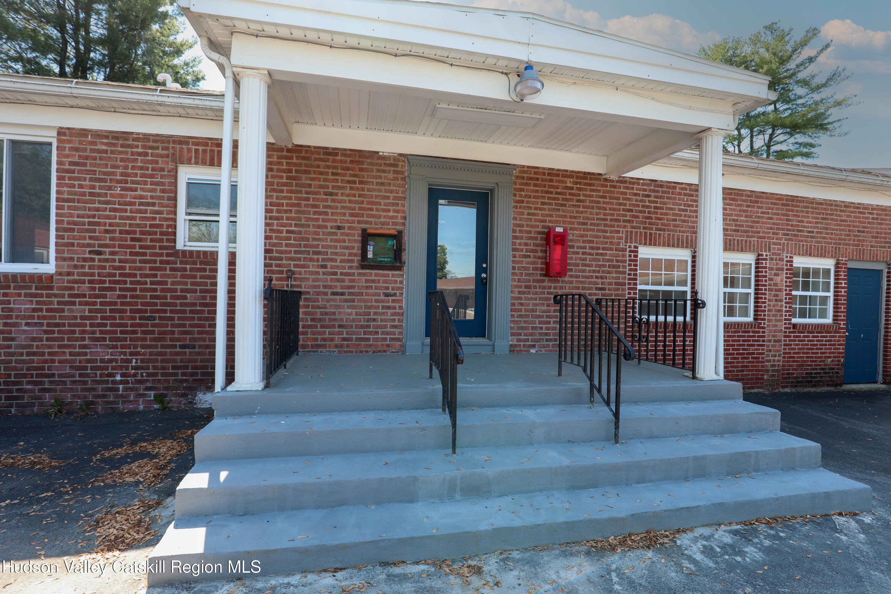 14311 Rte 9W New Baltimore, NY 12143 - Photo 4 of 42 06