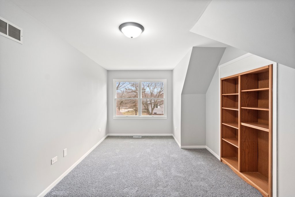4632 West Offner Road Monee, IL 60449 - Photo 48 of 116 a view of an empty room with a window