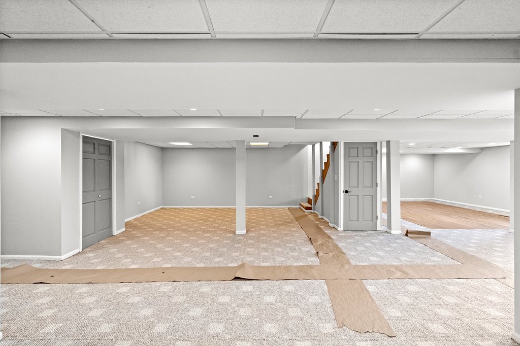 4632 West Offner Road Monee, IL 60449 - Photo 60 of 116 a view of an empty room
