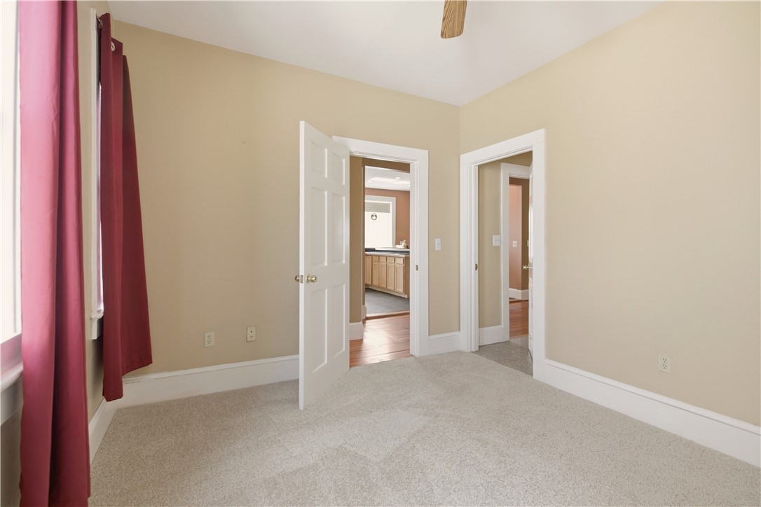 24 Spring Street Newport, RI 02840 - Photo 19 of 27