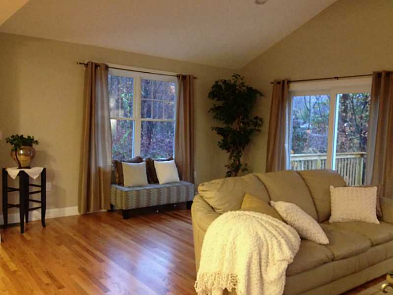 2 Sables Way Lincoln, RI 02865 - Photo 7 of 14 Living Room.