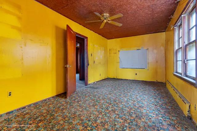 a view of a storage & utility room