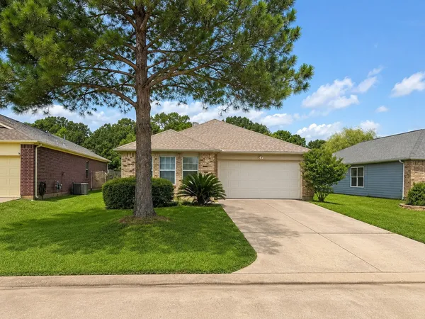 $2,000 | 21907 Willow Shade Lane, Tomball, TX 77375