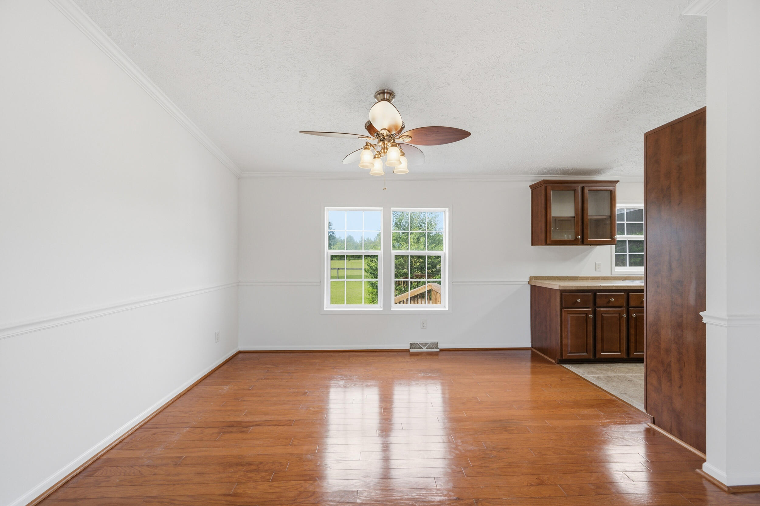 685 Centerwood Road Williston, SC 29853 - Photo 9 of 42