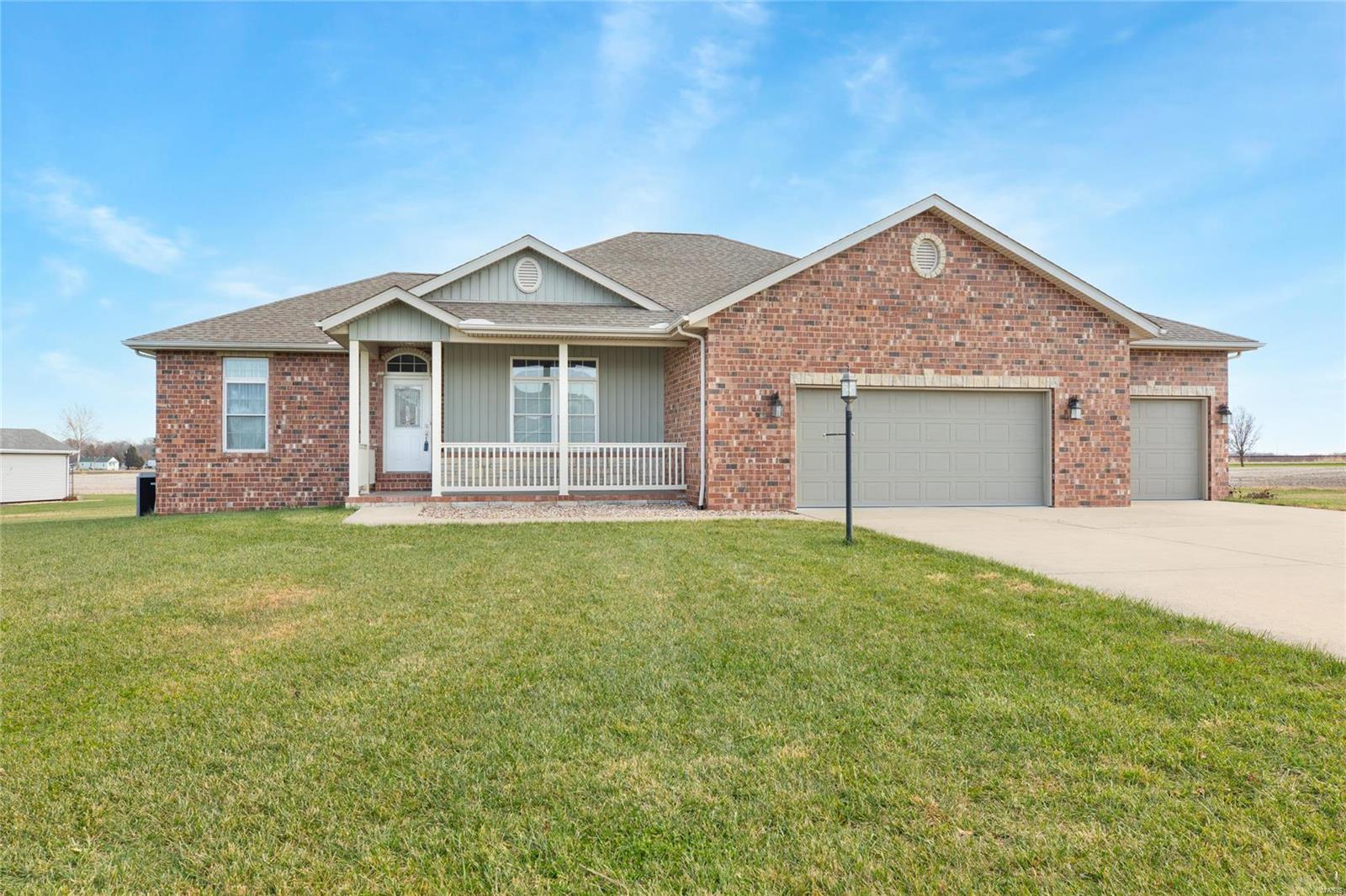 2 Austin Court Brighton, IL 62012 - Photo 1 of 48 Gallery Image 1