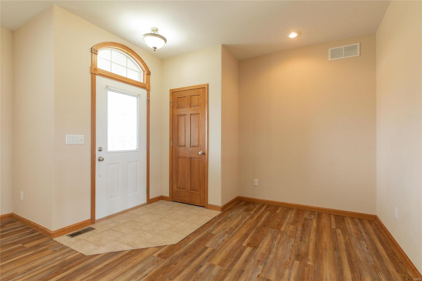 2 Austin Court Brighton, IL 62012 - Photo 18 of 48 Gallery Image 18