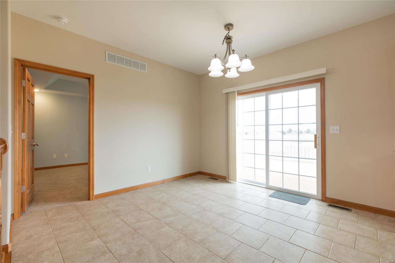 2 Austin Court Brighton, IL 62012 - Photo 27 of 48 Gallery Image 27
