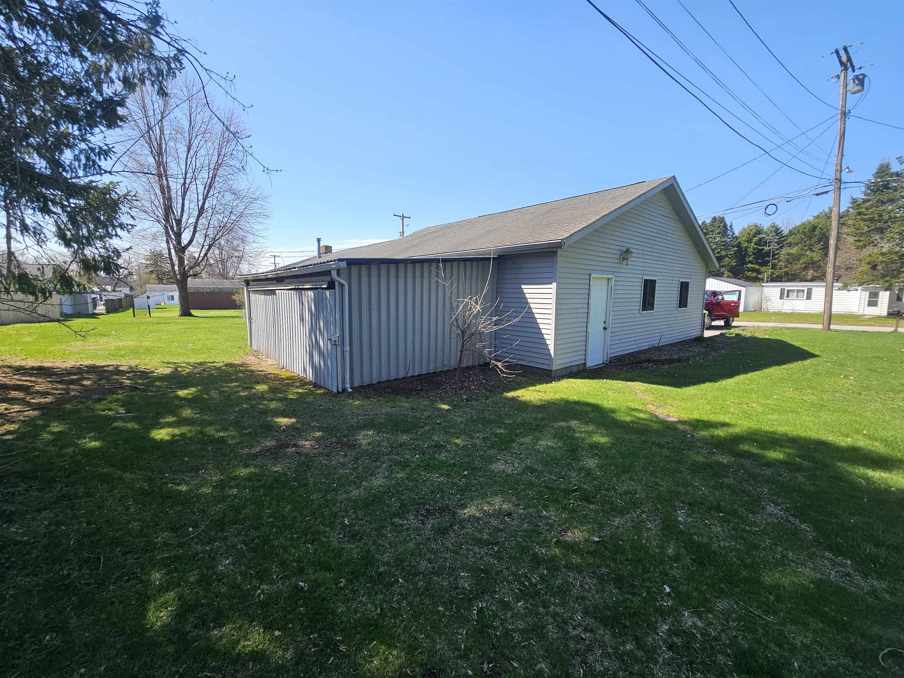 326 Blondin Street Pinconning, MI 48650 - Photo 29 of 31