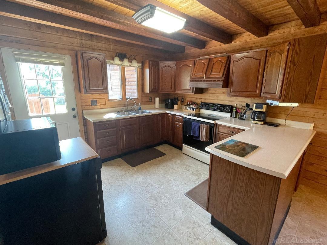 1535 Bauman Road Columbus, MI 48063 - Photo 15 of 34