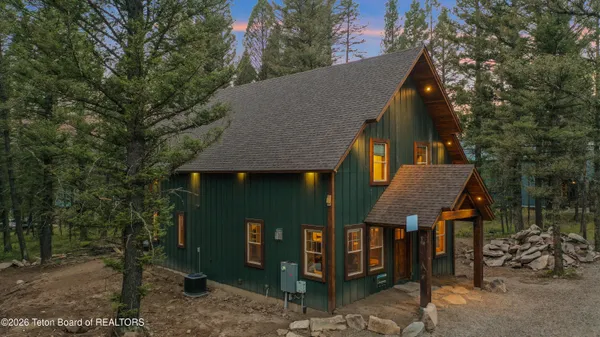 $950,000 | 3524 Glen Tree Drive, Island Park, ID 83429