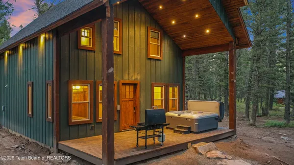 $950,000 | 3524 Glen Tree Drive, Island Park, ID 83429