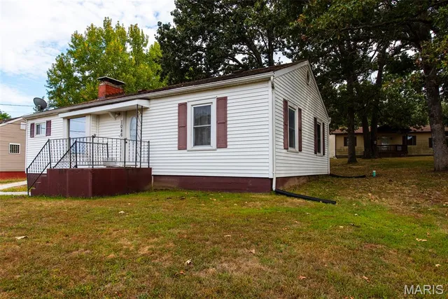 $109,900 | 1046 Gravois Road, St. Clair, MO 63077