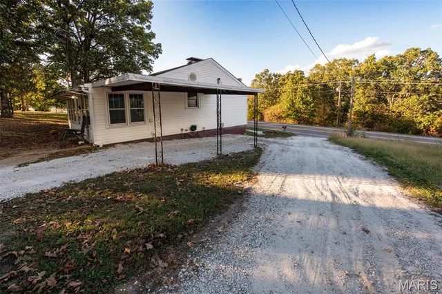 $109,900 | 1046 Gravois Road, St. Clair, MO 63077