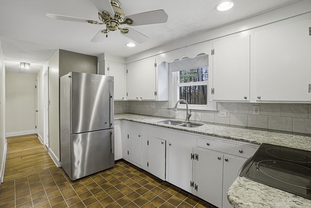 35 Brooks Street Upton, MA 01568 - Photo 13 of 22