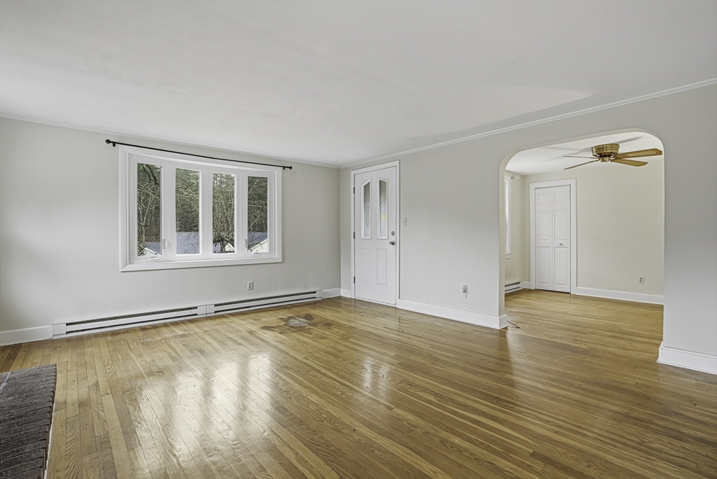 35 Brooks Street Upton, MA 01568 - Photo 7 of 22