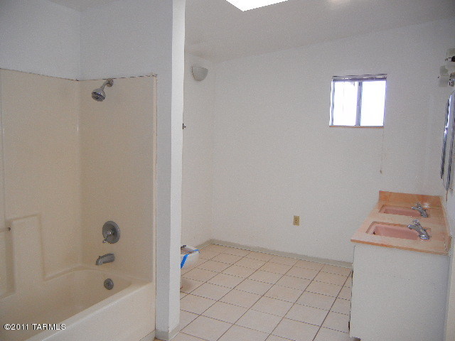 655 East Post Road Benson, AZ 85602 - Photo 15 of 22