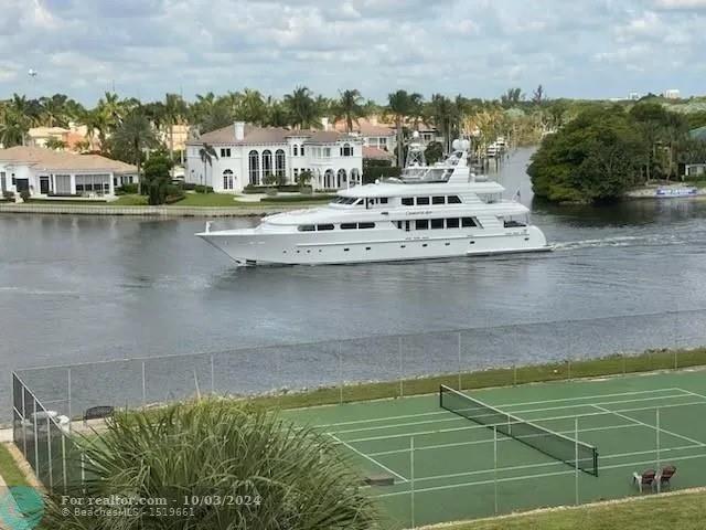 364 Golfview Road, Unit 507 North Palm Beach, FL 33408 - Photo 4 of 25 a view of a swimming pool with a lake