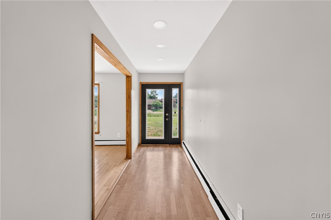 10575 Powell Road Trenton, NY 13354 - Photo 4 of 49 Main foyer