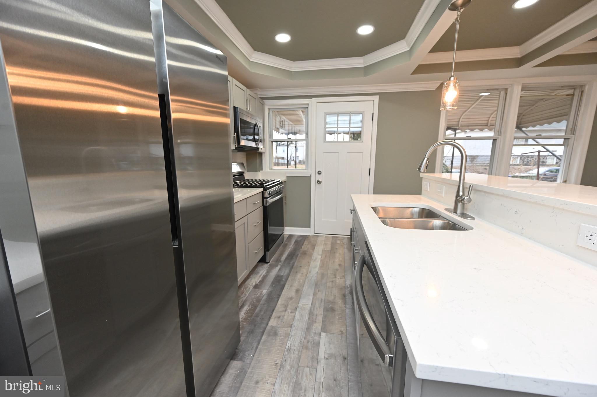 1018 Wicklow Road Baltimore, MD 21229 - Photo 11 of 38