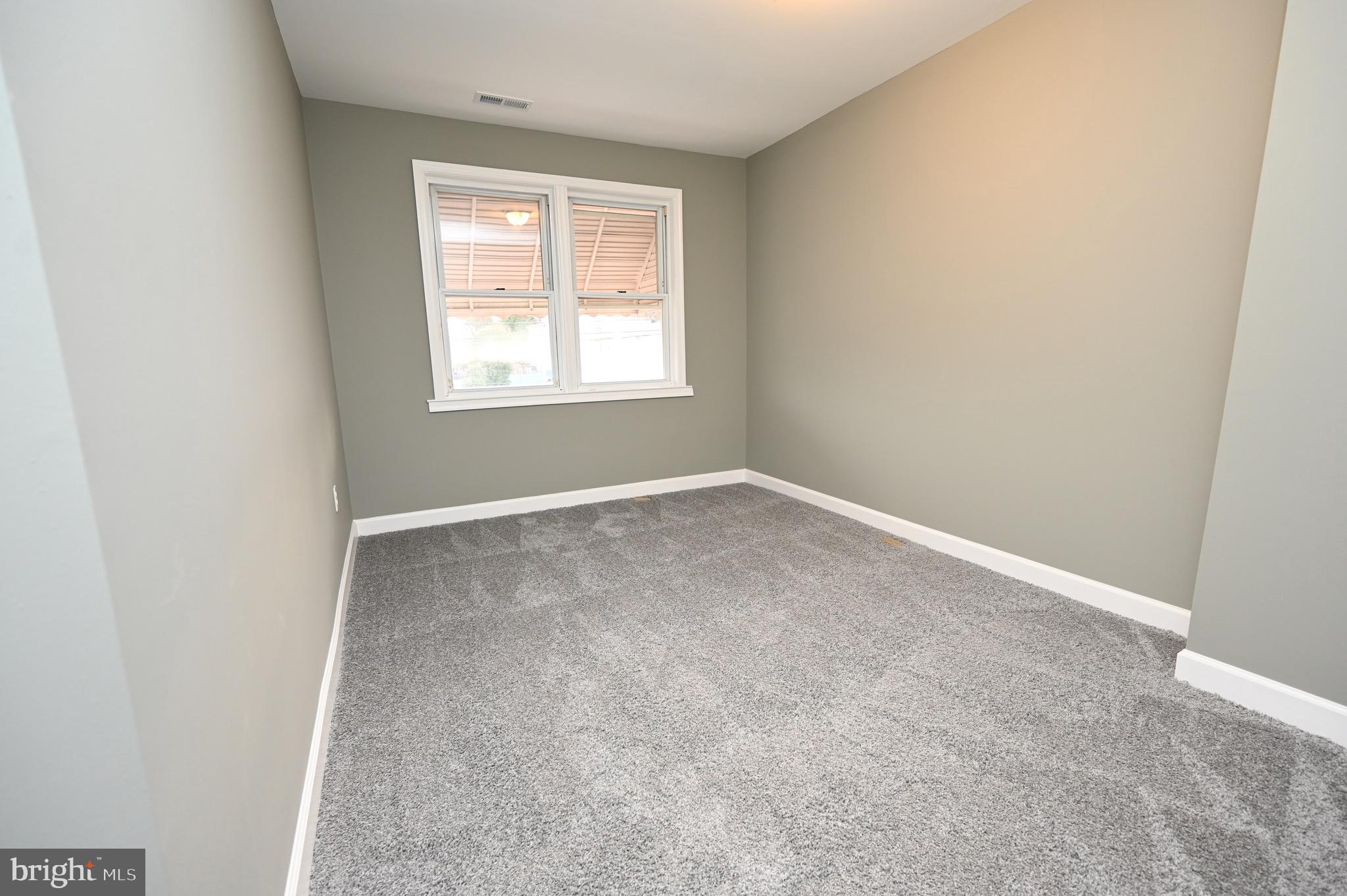 1018 Wicklow Road Baltimore, MD 21229 - Photo 23 of 38