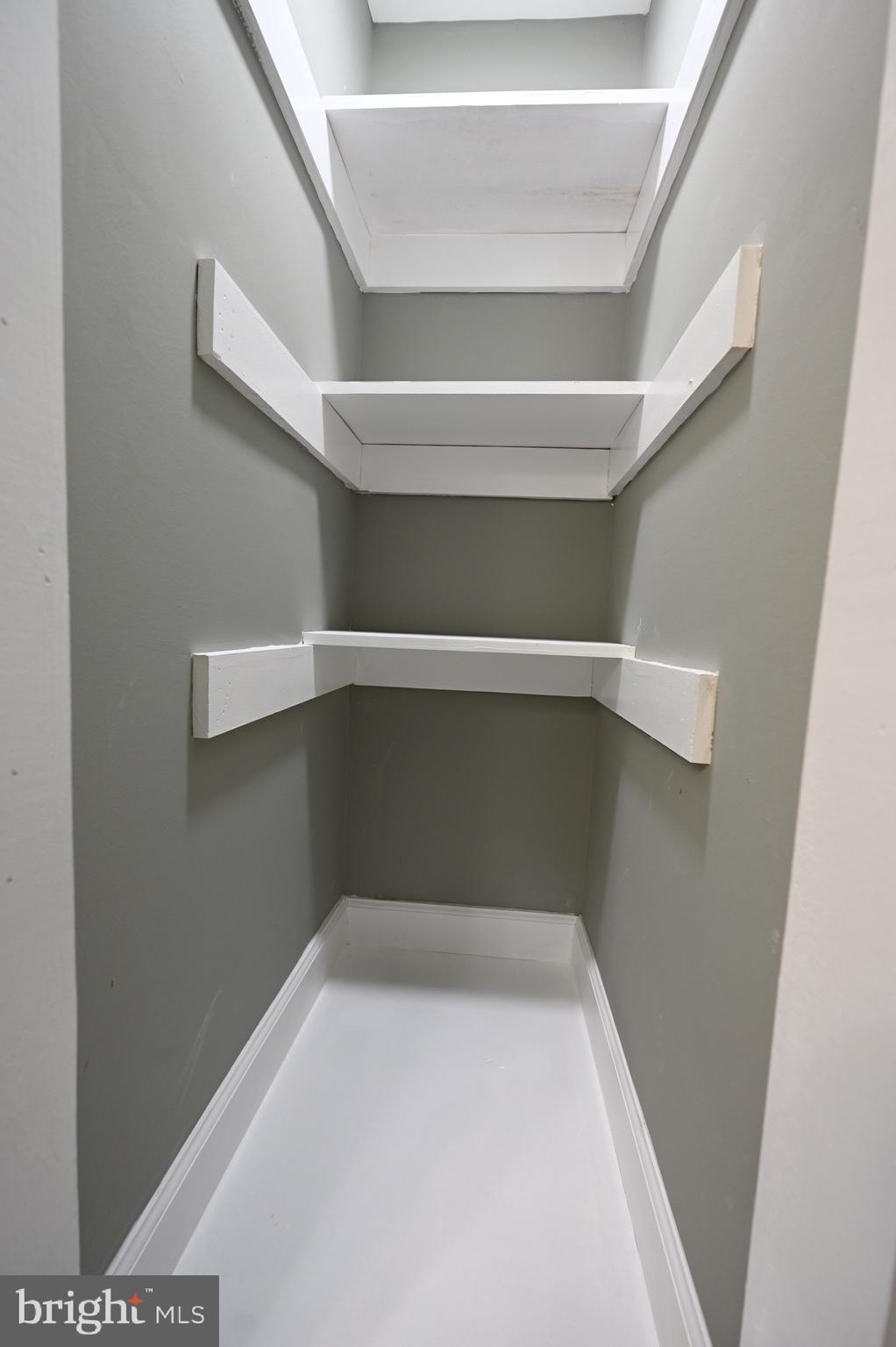 1018 Wicklow Road Baltimore, MD 21229 - Photo 30 of 38