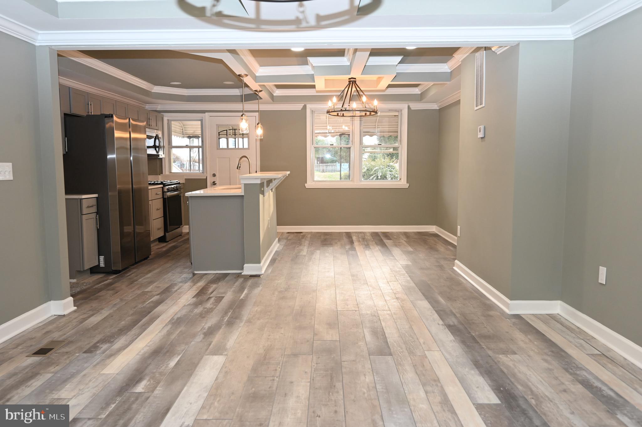 1018 Wicklow Road Baltimore, MD 21229 - Photo 7 of 38