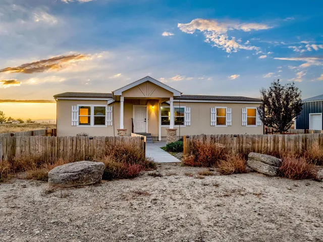 $644,900 | 1203 Locker Avenue, Parma, ID 83660