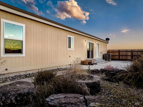 $644,900 | 1203 Locker Avenue, Parma, ID 83660