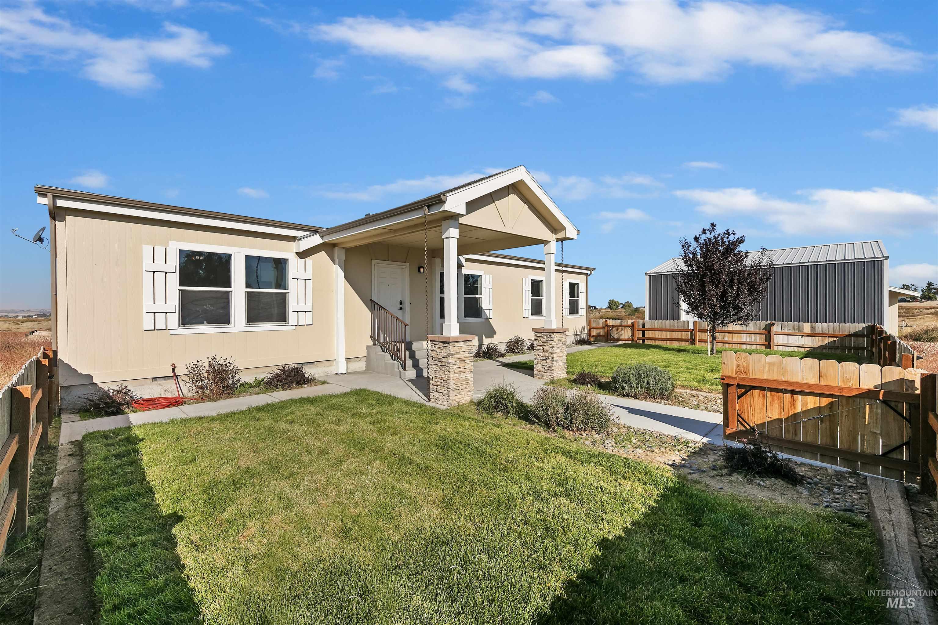 1203 Locker Avenue Parma, ID 83660 - Photo 4 of 49 View of front of property