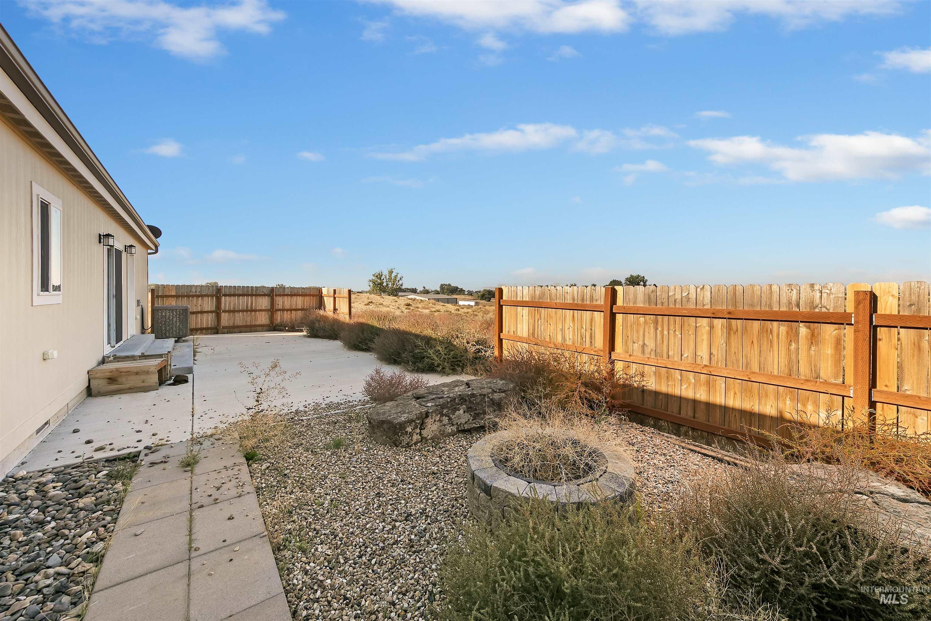 1203 Locker Avenue Parma, ID 83660 - Photo 40 of 49 View of fenced backyard