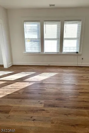 $2,700 | 359 South 20th Street, Newark, NJ 07103