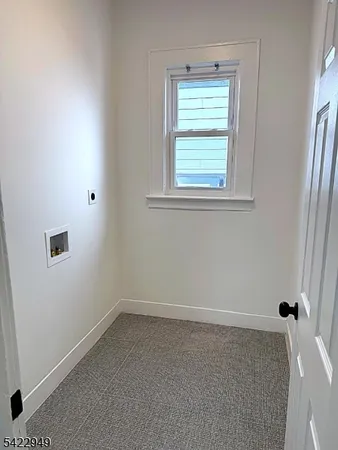 $2,700 | 359 South 20th Street, Newark, NJ 07103