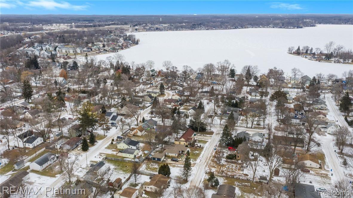9062 Forest Road Whitmore Lake, MI 48189 - Photo 32 of 37 DJI_0552.jpg