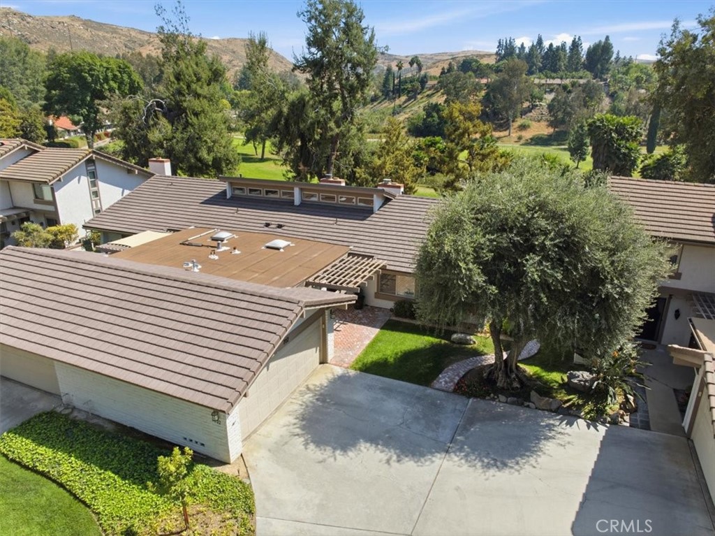 702 Vía Zapata Riverside, CA 92507 - Photo 11 of 65