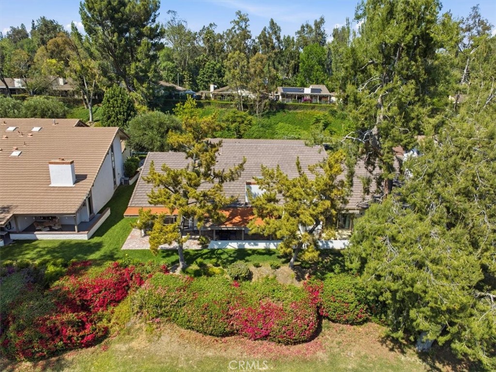 702 Vía Zapata Riverside, CA 92507 - Photo 7 of 65