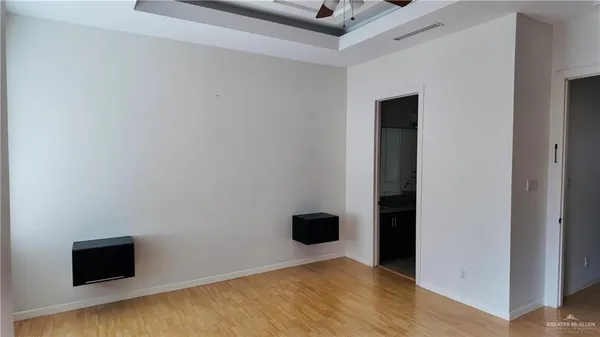 a view of entryway with hallway