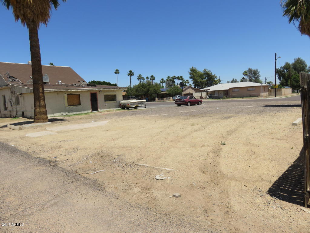 3401 West Thomas Road Phoenix, AZ 85009 - Photo 11 of 11 Vacant lot & South side of house